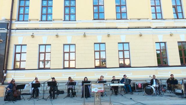 Концерт оркестра Башкирского академического театра драмы им. М. Гафури на Советской площади Уфы