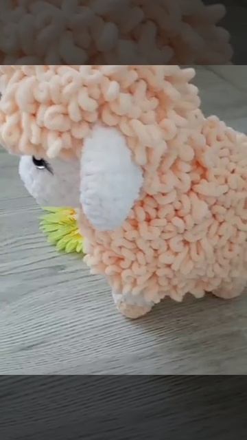 Овечка ручной работы. Цена 1500 