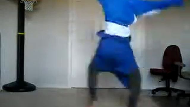 Нереальный брейк данс танец смотреть онлайн