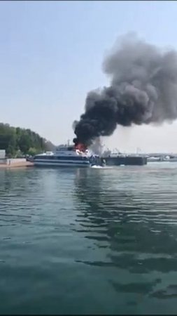 В Иркутске возбудили уголовное дело по факту возгорания на теплоходе "Баргузин-1"