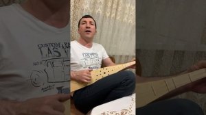 Гаджилав Гаджилаев поёт на пандуре