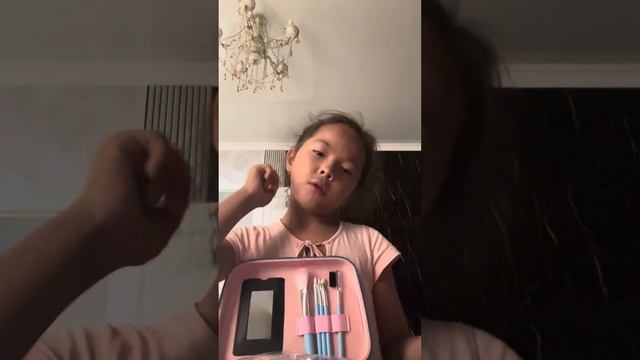 Косметичка Эльза смотреть онлайн