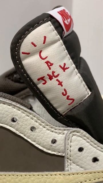 Nike Air Jordan 1 Low Travis Scott Reverse Mocha -13.000₽ #travisscott #airjordan #nike #new #travis смотреть онлайн