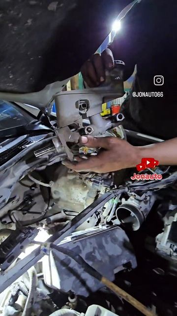 замена главного тормозного цилиндра.#jonauto #ремонттормозов #заменаглавноготормозногоцилиндра