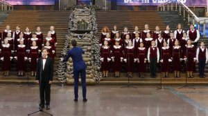 "Беловежская пуща" А.Пахмутова/Н.Добронравов. БДХ им.В.С.Попова. Солист Алексей Розов (13 лет).