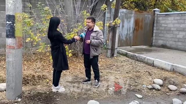 SUPERTV’нын кабарчысы сабалды. “Өлтүрүп эле салалы" деп сабап жатышты” дейт ал