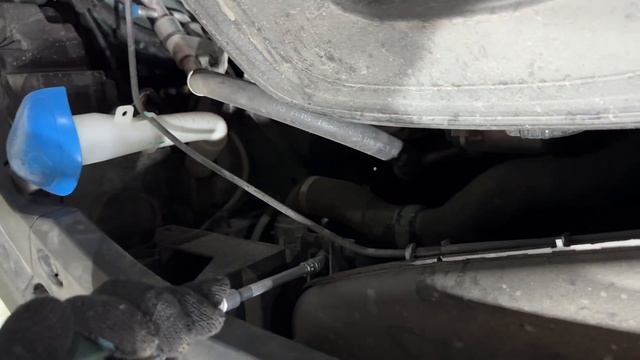 Китайцы перемудрили.Как самостоятельно снять,поменять аккумулятор АКБ на Джили Монжаро/Geely Monjar смотреть онлайн