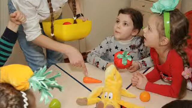 Фестиваль огляд "Hello, English".2016. ДНЗ №10, Херсон. Урок на тему: "Fruits and vegetables" смотреть онлайн