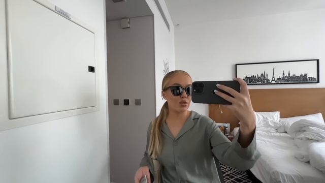 VLOG: ДУБАЙ, ОБЗОР ЛУЧШЕГО ОТЕЛЯ, БОЛТАЕМ, ТУСУЮСЬ ОДНА смотреть онлайн