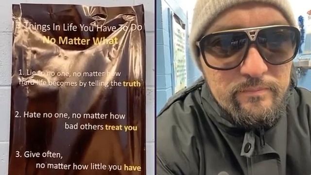 Этот плакат висит в туалете на Брайтон-Бич пишите в комментариях её значение если вы понимаете🇺🇸❤️ смотреть онлайн