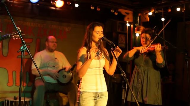 Любовь Понькина и "Лакоча" - Гугутка (болгарская свадебная песня)