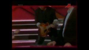 Маленький кораблик - стал мальчишка капитаном. Радмила Караклаич.