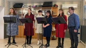 Ангелы в небе песнь воспевают