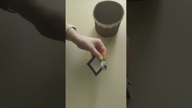 Как сделать корзину из кухонной салфетки/How to make a basket fr