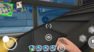 Максим пытается открыть марсианскую лабораторию в  Dark Riddle 2 Mars