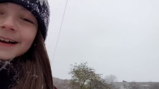 У нас выпал первый снег!!! смотреть онлайн