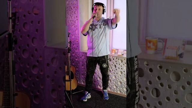 "На Побережье" - Миша Летний (Live 3) смотреть онлайн