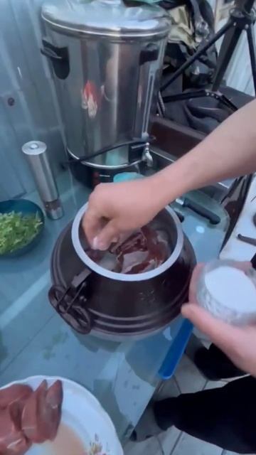 Говяжьи рёбрышки с овощами в афганском казане_просто бомба смотреть онлайн