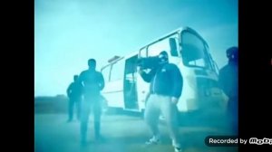 Песня между нами нает лёд