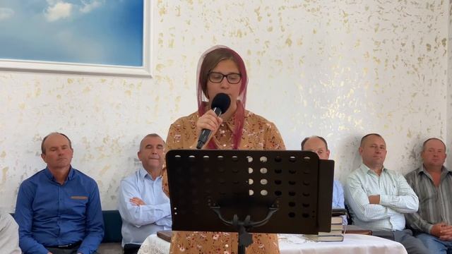 Вірш Білим голубом з неба- читає Сестра Катерина