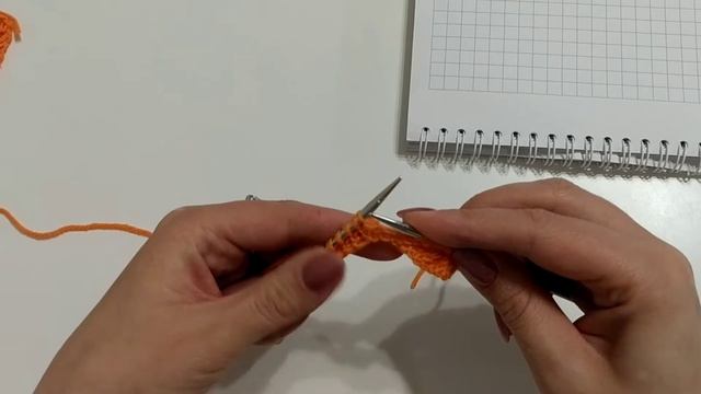 Узор ажурные листья. Полоска из листьев.