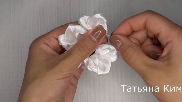 Придумала классные бантики из мягкой атласной ленты.Бантики канзаши. Bow. Diy bows. Tutorial bows. смотреть онлайн