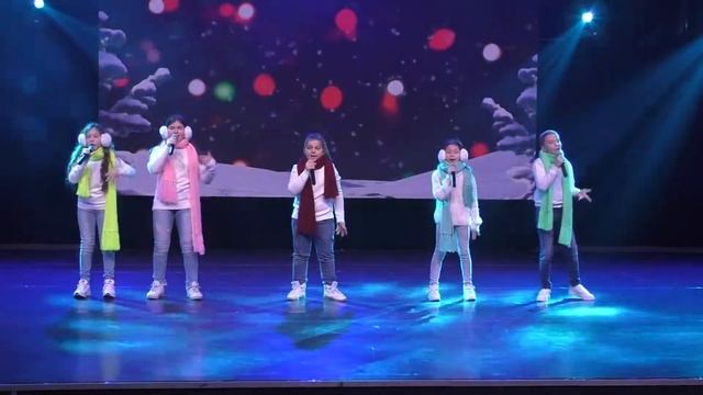 Вокальный ансамбль Талант Снег падает на всех  Живой звук