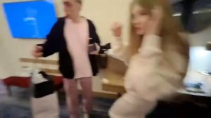 у гаечки просвечивают трусики