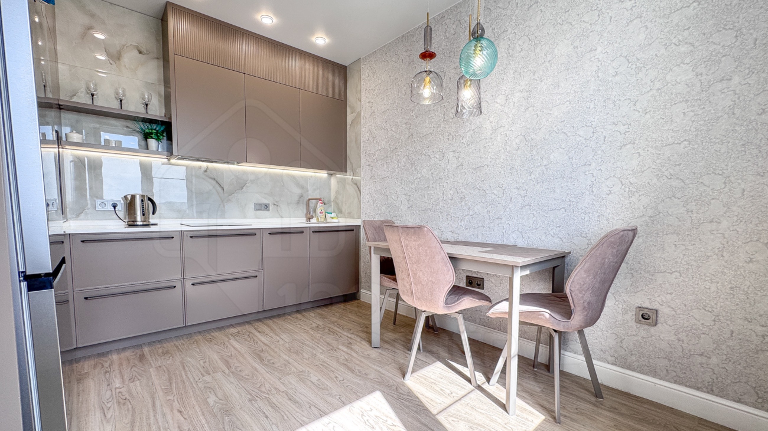 Рум-тур по видовой 2-к на Байкальской, 208 (Иркутск, аренда) смотреть онлайн