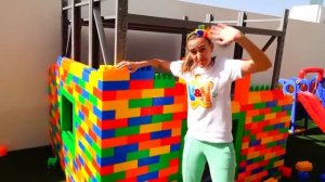 Влад и Никита Веселые истории с игрушками с Владом и Никитой