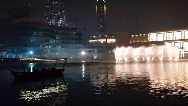 Дубай 2017 вечерние фонтаны