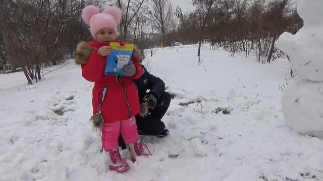 Лепим снеговика с набором для снеговика)))) смотреть онлайн