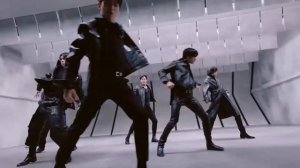 Monsta X под песню "Твои подружки хотят ко мне в панамеру"