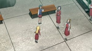 Показала трусики