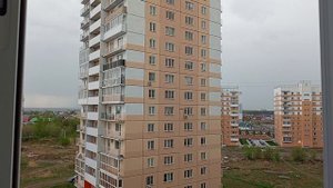 близкий удар молнии во время грозы