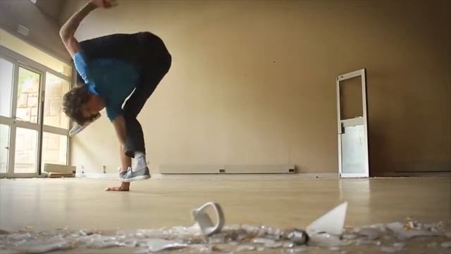 Кудрявый делает финты брейка смотреть онлайн