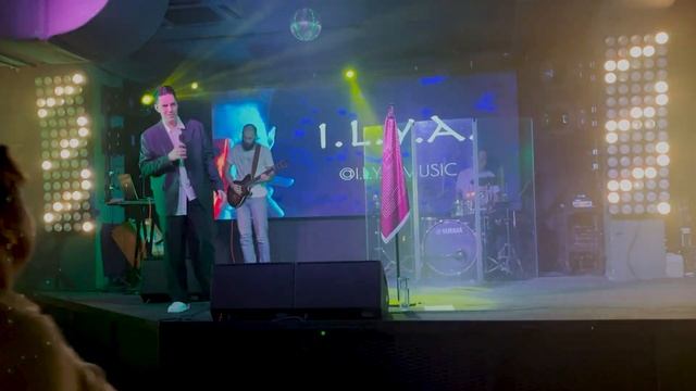 I.L.Y.A. - Держи меня за руку (live at "Мумий-тролль music bar") смотреть онлайн