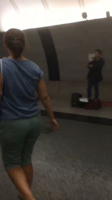 Москва . Переход метро Тургеневская .