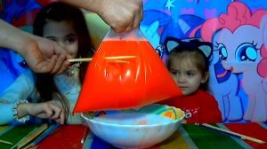 СУМАСШЕДШИЕ УЧЕНЫЕ / ОПЫТ / ДЫРЯВЫЙ ПАКЕТ / PACKAGE IN THE HOLES