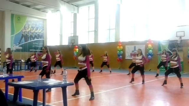 Акробатический рок-н-ролл (Формейшан женщины) смотреть онлайн