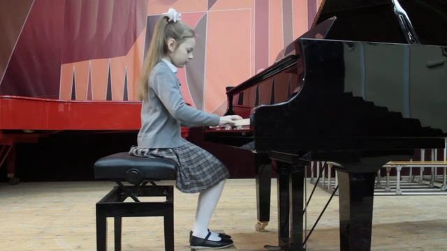 Балабанова Ксения Ярославль ДШИ им.Д.Когана М.Клементи - Сонатина 3 часть К.Черни - Этюд.