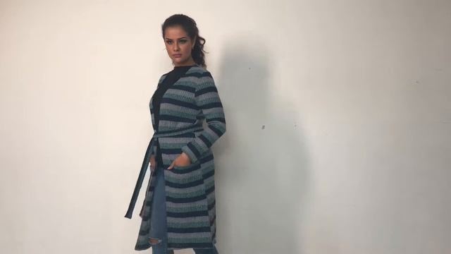 Ментоловый кардиган в полоску из теплой вязки смотреть онлайн