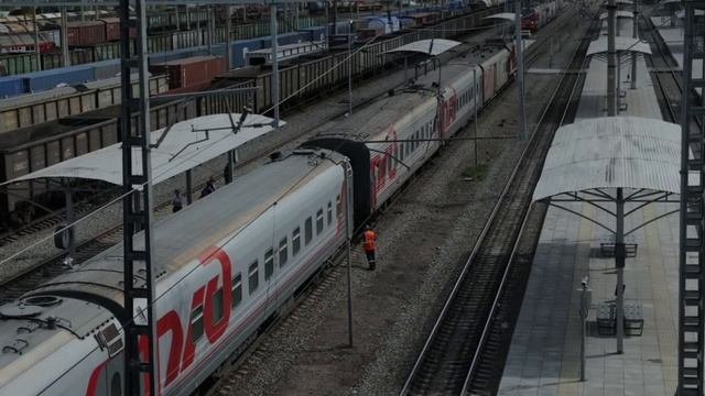 Обзор поезда №1 (Владивосток-Москва): состав и работа поездной бригады
