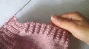 Шапка-шлем спицами.