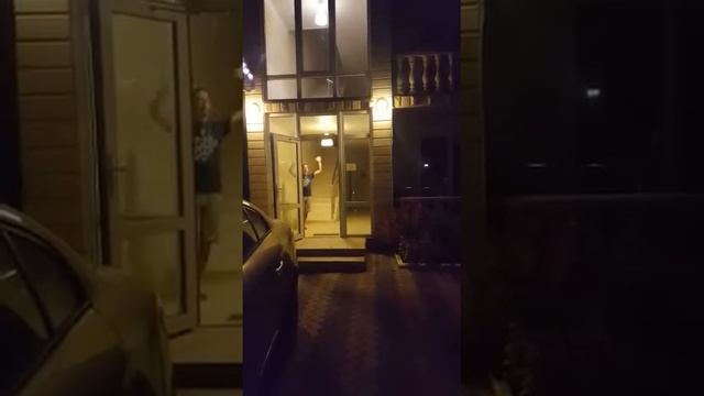 Дэбил бегает по этажам смотреть онлайн