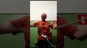 Страховочный пояс для работ на кровлях...