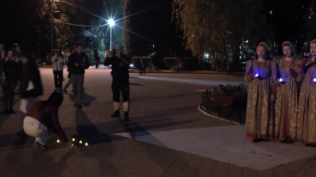 Акция «Свеча памяти» у мемориала воинам - адлерцам к 77-й годовщине Великой Победы. смотреть онлайн