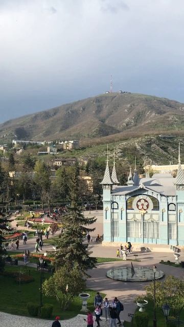 Пятигорск: гора Машук, парк Цветник и здание Лермонтовской галереи смотреть онлайн