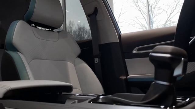 Выборг Geely Emgrand 2024 - продолжающий стиль Geely !