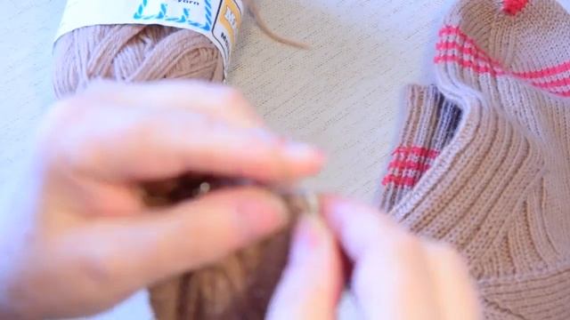 Носки спицами.Очень простые. С круглой пяткой #2024